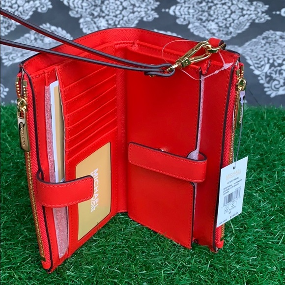 MICHAEL KORS Large Double Zip Leather Smartphone Wallet - Picture 11 of 16